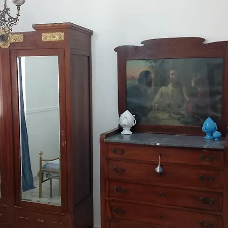 Hoya & Living * Bari